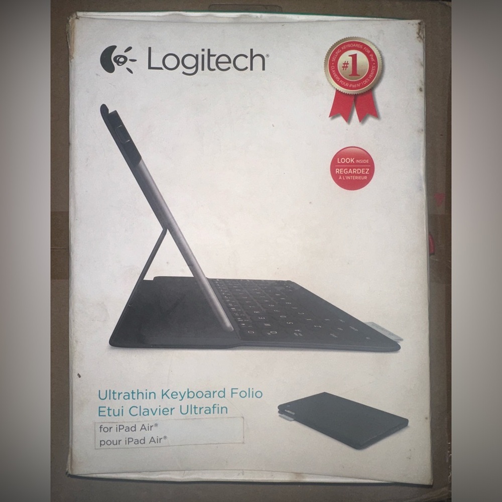 Logitech Ultrathin Keyboard Folio - iPad cover